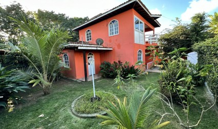 Casa independente em coroa vermelha 