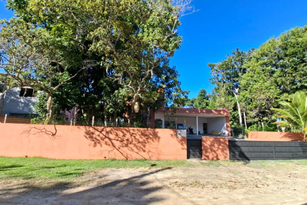 Casa na região de porto seguro - coroa vermelha 
